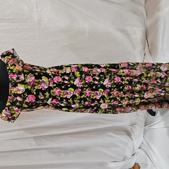 BLACK/FLORAL BETSEY JOHNSON MAXI DRESS - Picture 1 of 7